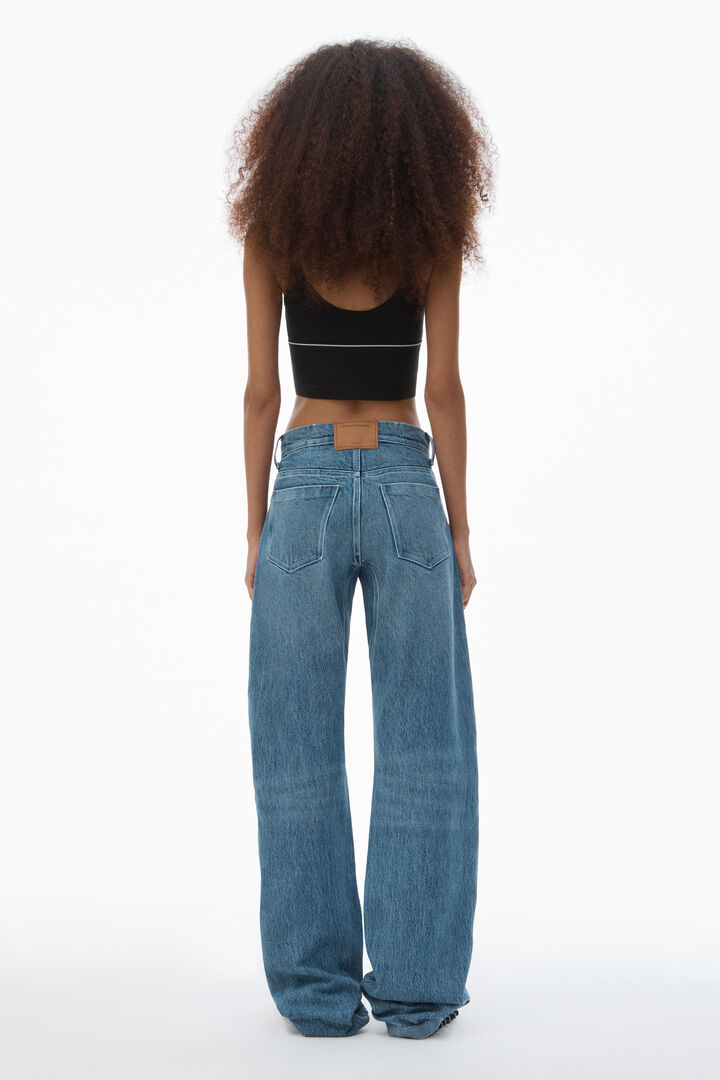 Cropped sports bra or fitted tank top
